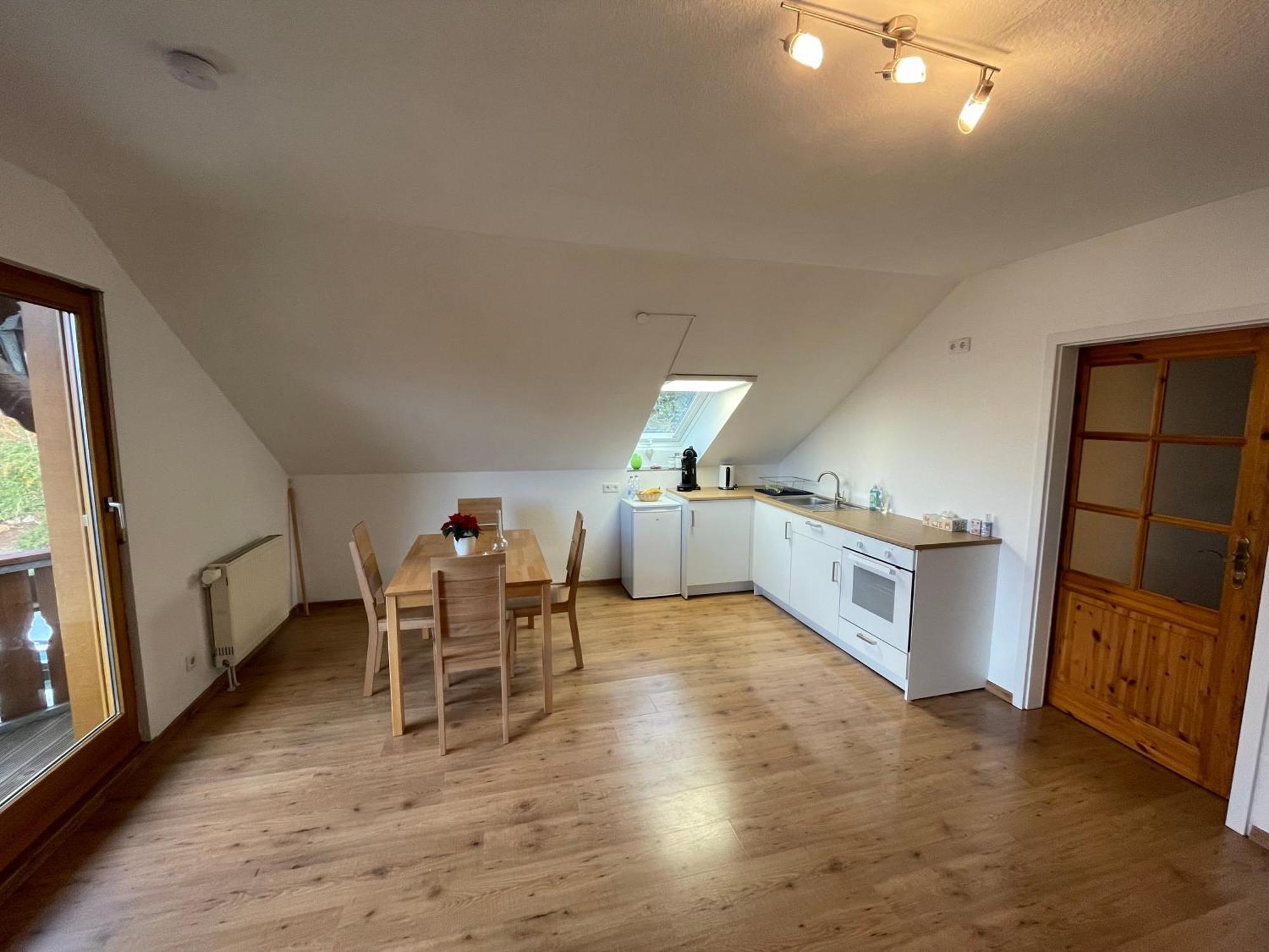 Ferienwohnung An Der Romantischen Strasse Direkt A3 Und A81 Eisingen  Exterior foto