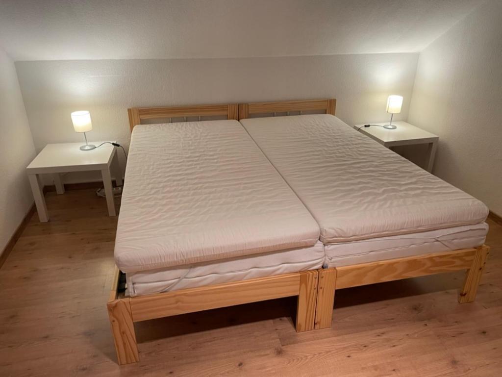 Ferienwohnung An Der Romantischen Strasse Direkt A3 Und A81 Eisingen  Exterior foto